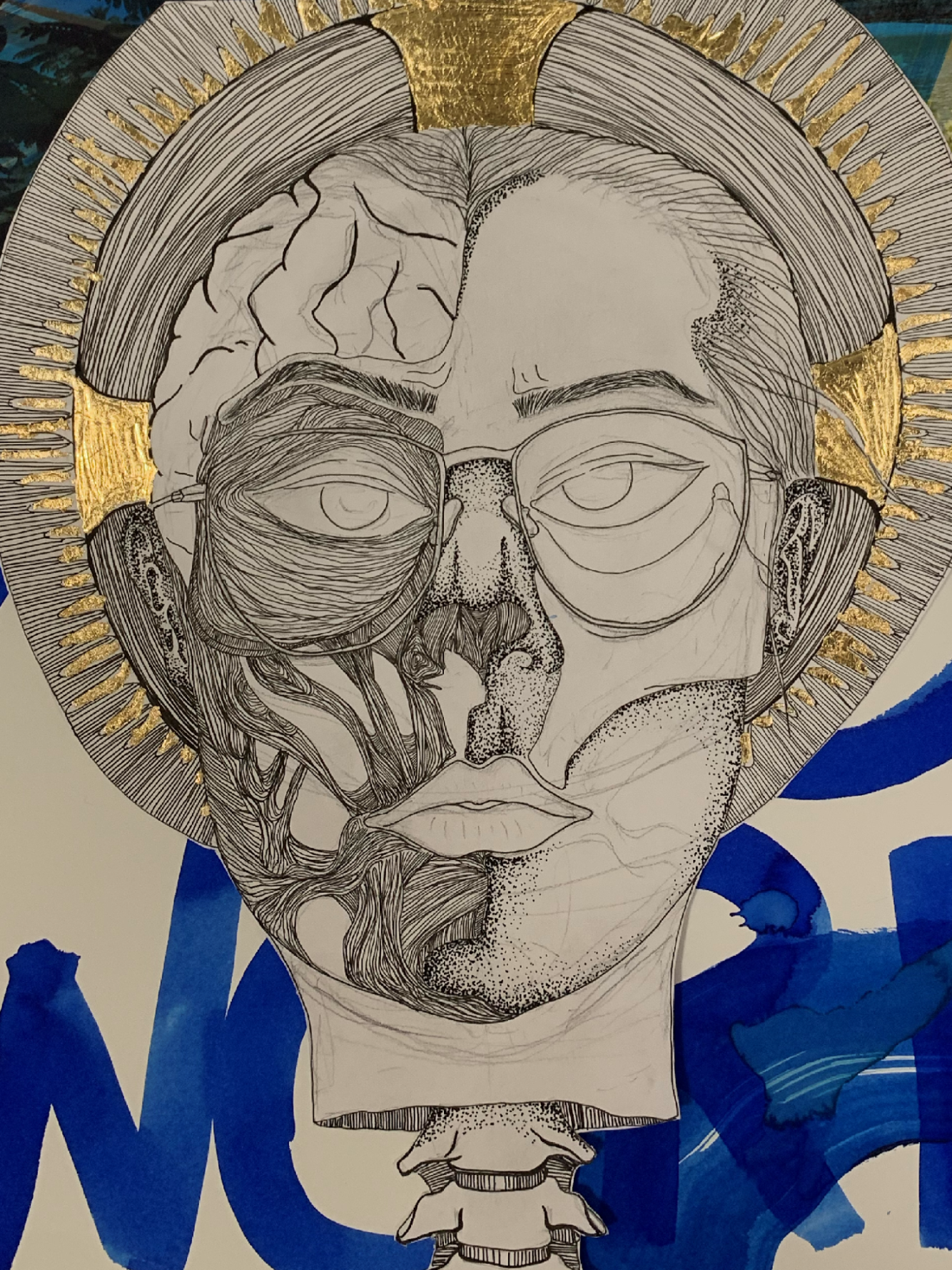 Drawing of a human head wearing glasses, showing some anatomical details of what is under the skin, including the brain, the face muscles and the spine under the neck. The head is surrounded by a circle with golden decorations, suggesting it is an aureola