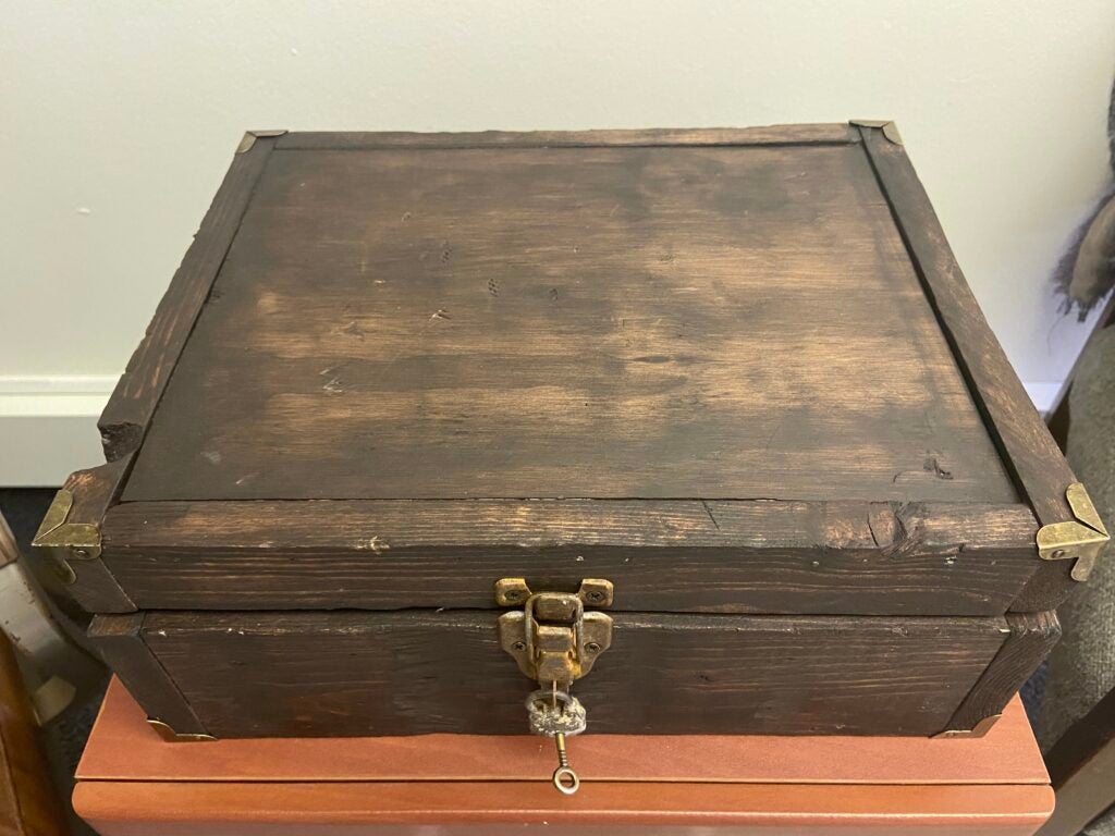 Recreation of an apothecary crate (closed)